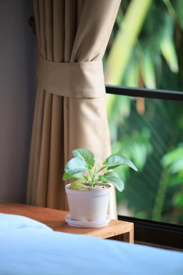In My Place Cafotel Khlong Thom Exterior foto