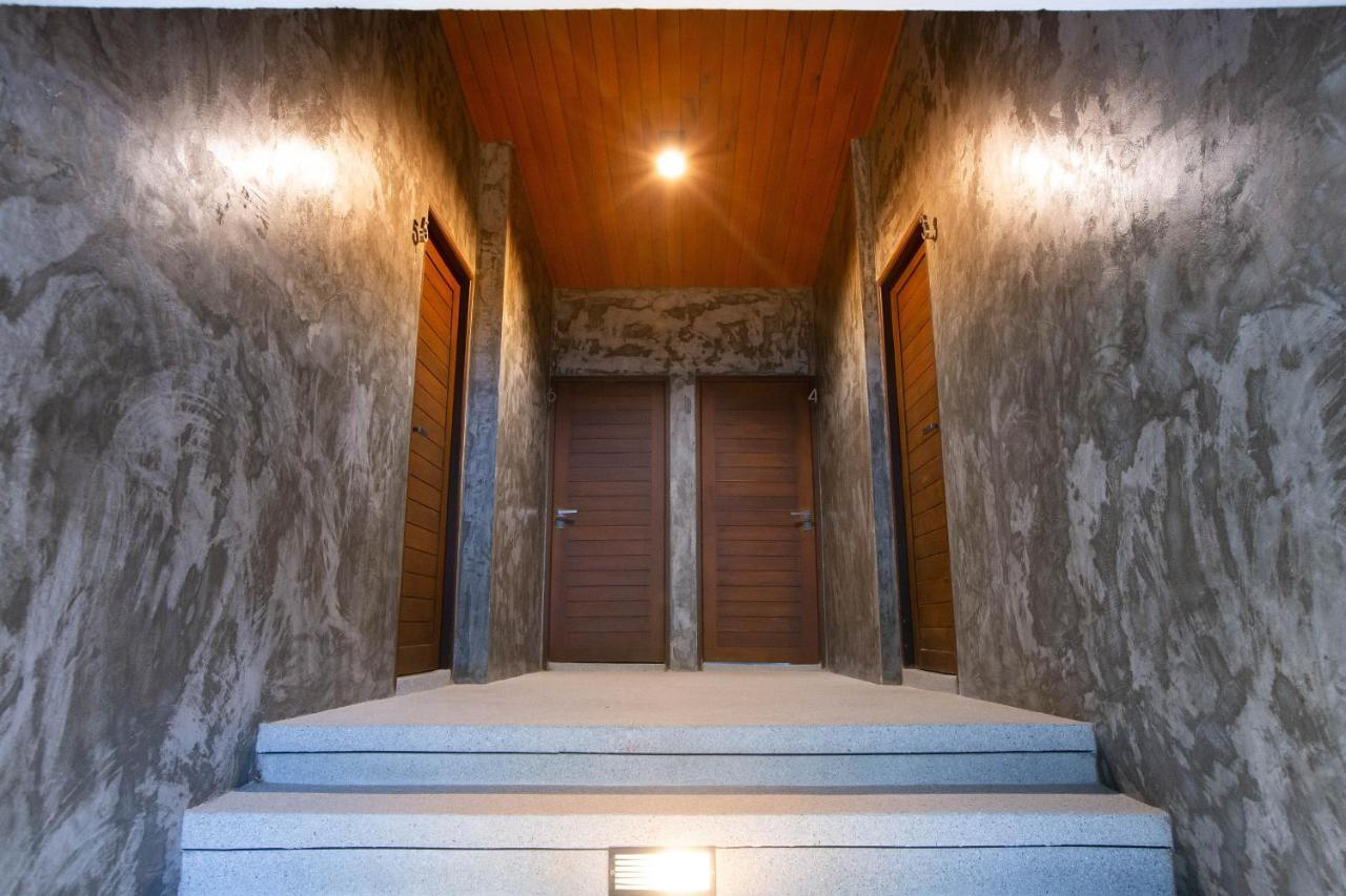 In My Place Cafotel Khlong Thom Exterior foto