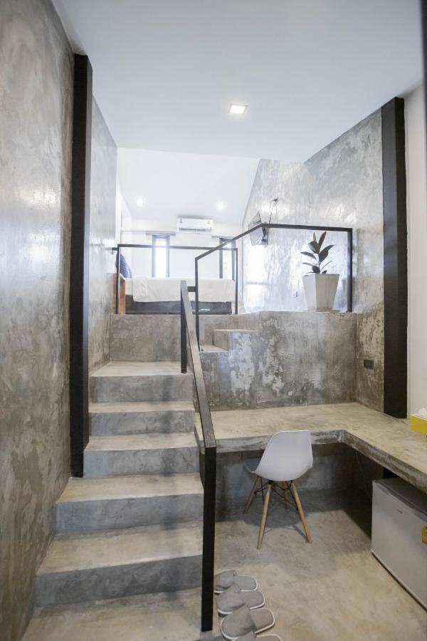 In My Place Cafotel Khlong Thom Exterior foto